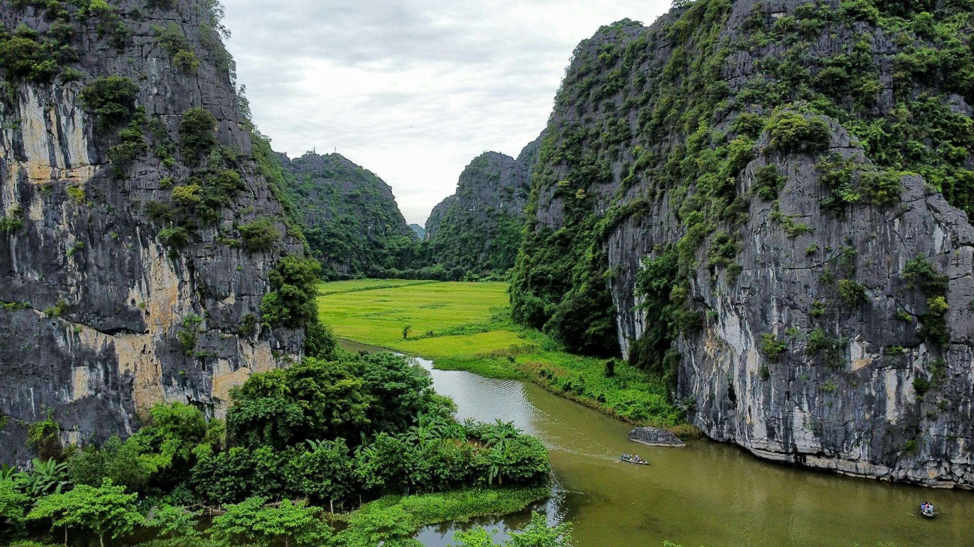 Begin your Ninh Binh Tours with a scenic adventure